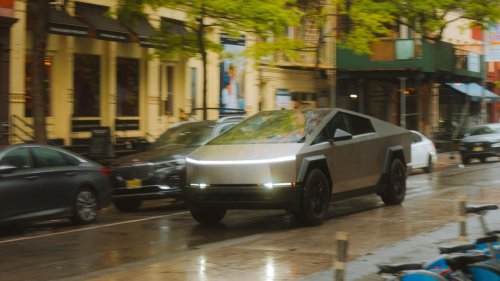 10 reasons Tesla owners are the worst drivers on the road &amp; 10 ways they can be safer
