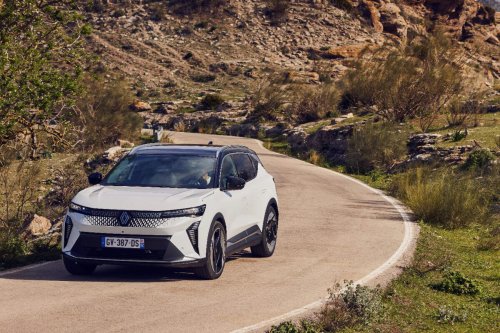 Renault, Renault Scenic, Renault Scenic E-Tech, ¿Cuál merece más la pena? El Renault Scenic E-Tech y el Skoda Elroq cara a cara