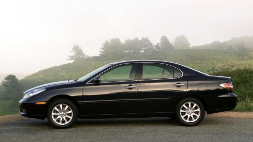 Lexus LS 430: The luxury car that quietly holds up better than its rivals