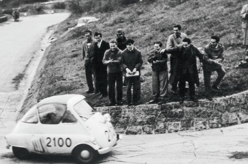 El extraño pero maravilloso mundo de los microcoches