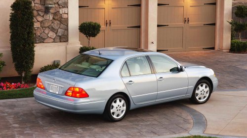 Lexus LS 430: The luxury car that quietly holds up better than its rivals