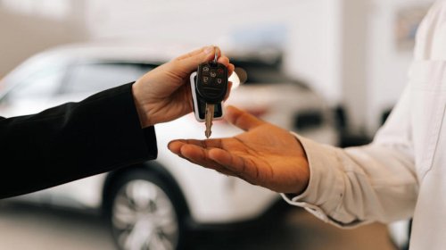 Is it cheaper to lease or buy a car?