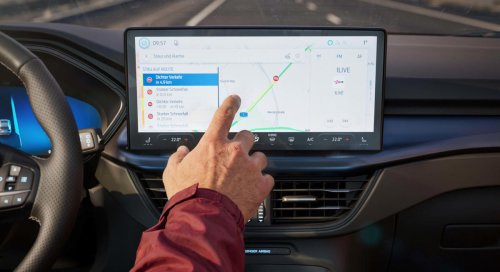 El Ford Kuga se convierte en el primer coche fabricado en España con conducción sin manos