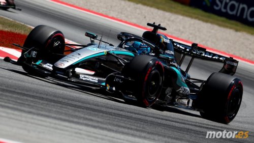 Russell aprovecha las dificultades de Antonelli para liderar en Barcelona; Sainz y Alonso siguen sufriendo