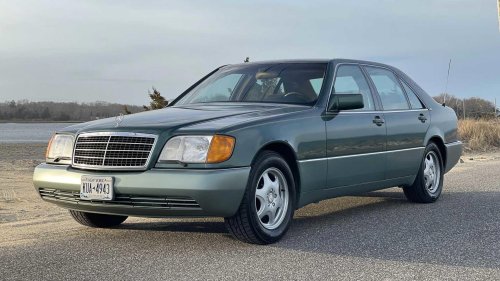 The Mercedes sedan history almost forgot entirely