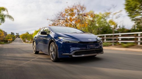Toyota, Toyota Camry, Toyota Camry Hybrid, Toyota Prius, Toyota Prius vs. Camry Hybrid: How do their MPGs compare?