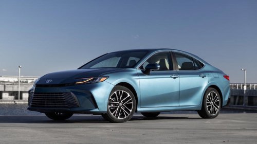 Toyota, Toyota Camry, Toyota Camry Hybrid, Toyota Prius, Toyota Prius vs. Camry Hybrid: How do their MPGs compare?