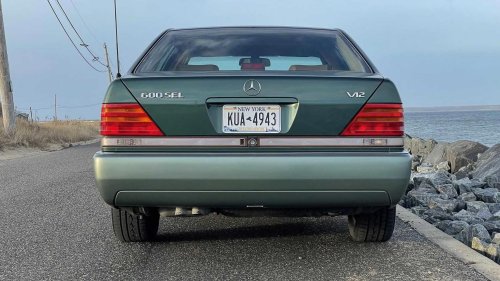 The Mercedes sedan history almost forgot entirely