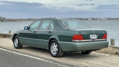 The Mercedes sedan history almost forgot entirely