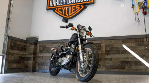 Vintage Harleys Real Riders Quietly Pay Premium For