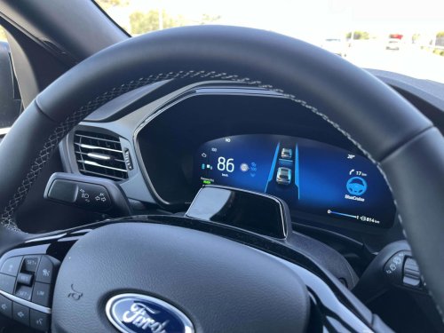Conducir sin manos: solté el volante con miedo... y diez segundos después ya no quería volver atrás