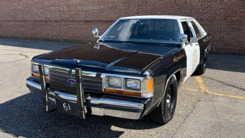 Ford, Ford LTD Crown Victoria Country Squire: The wagon with police hardware