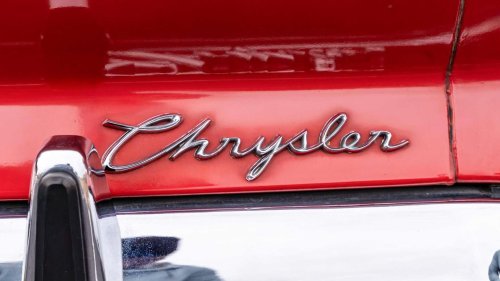 Chrysler, The 485-HP Hemi sleeper sedan Chrysler sold out in 12 hours