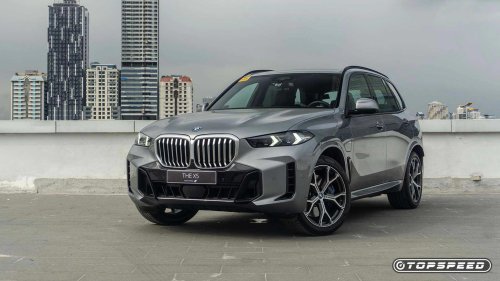 The luxury plug-in hybrid SUV that almost covers the average daily commute on electrons alone
