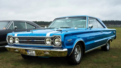 8 Mopar muscle cars with a 426 Street HEMI that are super pricey today