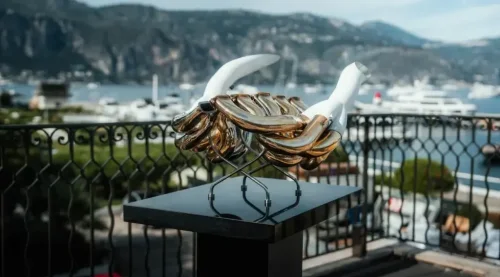 This artist is making jewelry out of F1 cars to give Formula One fans a more personalized piece of merchandise