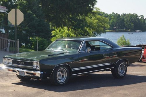 9 muscle cars that still feel fast today