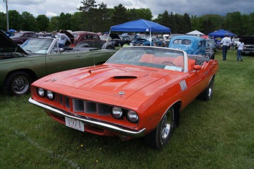 Muscle Cars, Muscle cars from the '60s and '70s that could still outrun today's sports cars