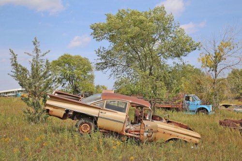 More junkyard discoveries of Windy Hill Auto Parts, New London, Minnesota