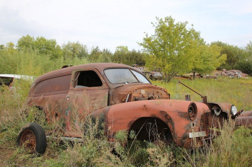 More junkyard discoveries of Windy Hill Auto Parts, New London, Minnesota