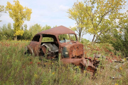 More junkyard discoveries of Windy Hill Auto Parts, New London, Minnesota