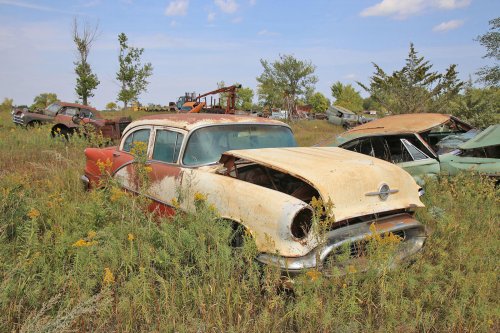 More junkyard discoveries of Windy Hill Auto Parts, New London, Minnesota
