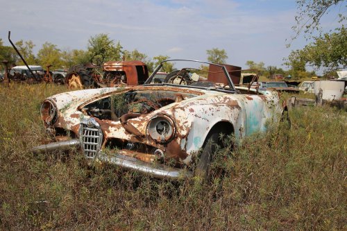 More junkyard discoveries of Windy Hill Auto Parts, New London, Minnesota