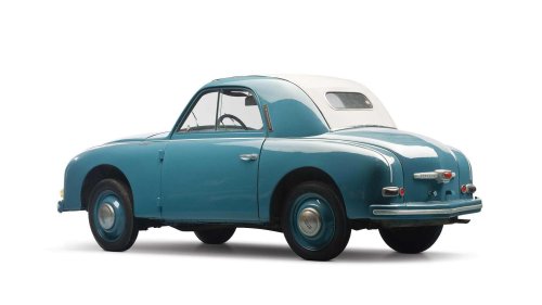 The first production car with fuel injection
