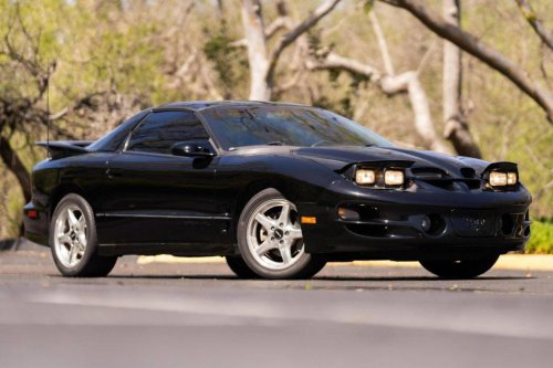 30 ’90s sports cars we’d love to drive today