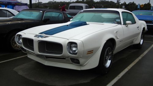 10 cars from the 1964–1971 horsepower wars that still feel larger than life
