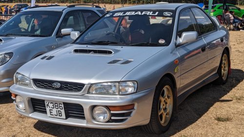 10 vehicles from the 1980s and 1990s that still feel exactly right