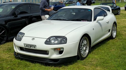 10 vehicles from the 1980s and 1990s that still feel exactly right