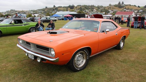 10 cars from the 1964–1971 horsepower wars that still feel larger than life