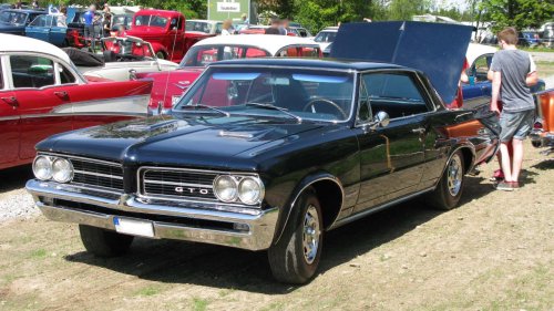 9 factory muscle cars that defined an entire generation