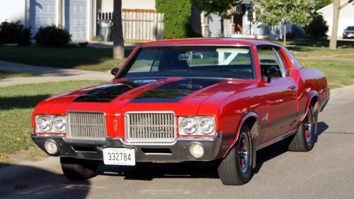 20 American cars that pushed performance to the edge of regulation