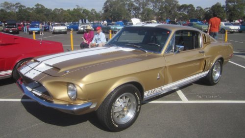 Muscle Cars, 12 muscle cars from the late 1960s that proved power sold everything