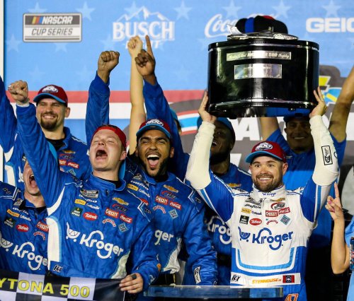 15 NASCAR drivers with a background in dirt racing
