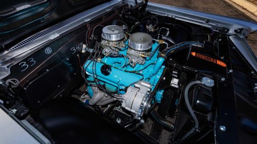 Pontiac, Pontiac sold a 465-HP four-door in 1962 because the NHRA made them