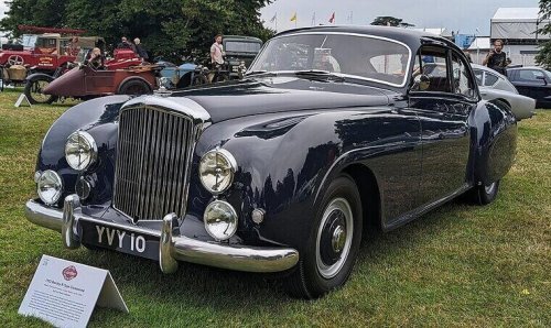 Iconic cars from the 1950s that set the ultimate standard for the golden era