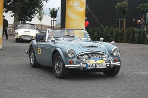 Iconic cars from the 1950s that set the ultimate standard for the golden era