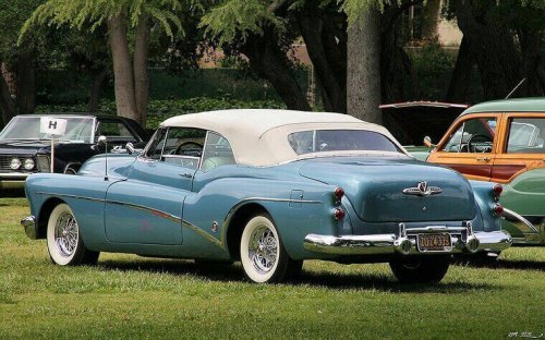 Iconic cars from the 1950s that set the ultimate standard for the golden era