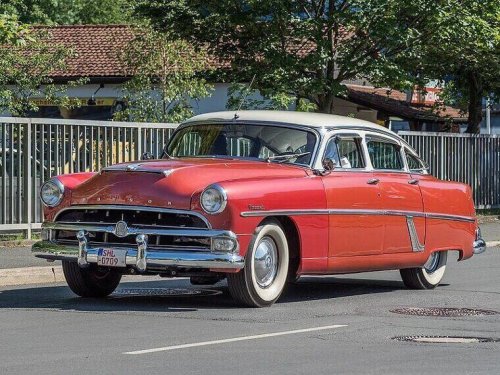 Iconic cars from the 1950s that set the ultimate standard for the golden era