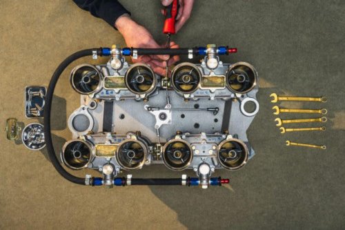 McLaren builds its first road car again