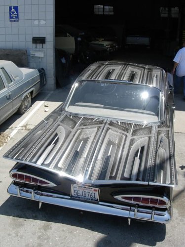 22 photos of crazy 1970s muscle car paint jobs