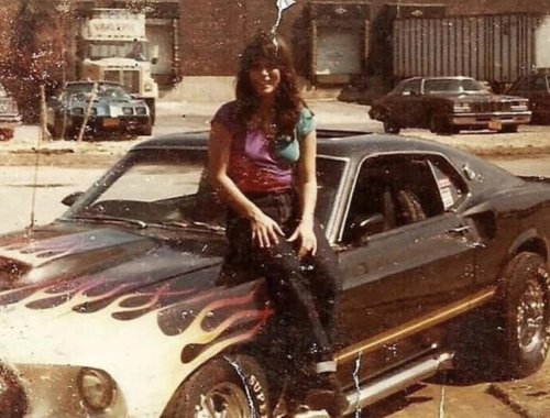 22 photos of crazy 1970s muscle car paint jobs