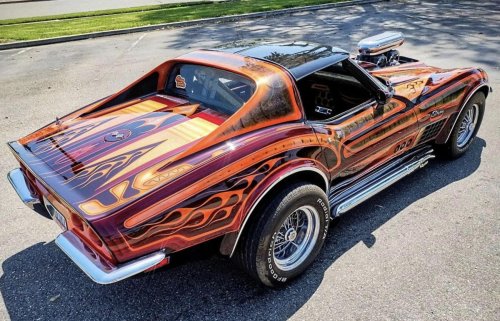 22 photos of crazy 1970s muscle car paint jobs