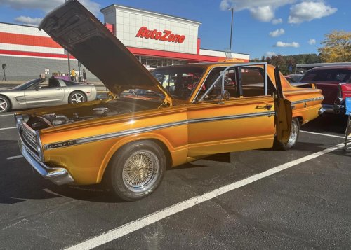 22 photos of crazy 1970s muscle car paint jobs