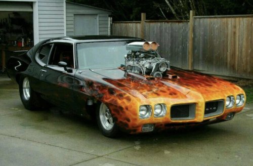 22 photos of crazy 1970s muscle car paint jobs