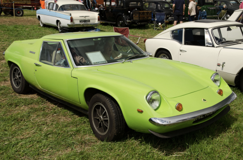 Cars of the ’60s that were downright embarrassing to be seen in