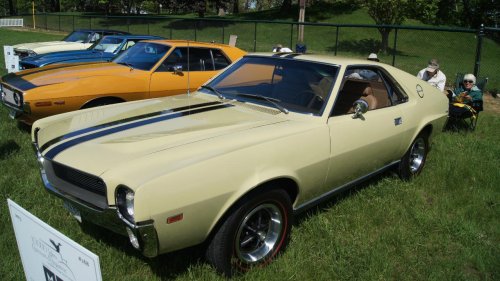 12 1960s cars that defined their generation completely